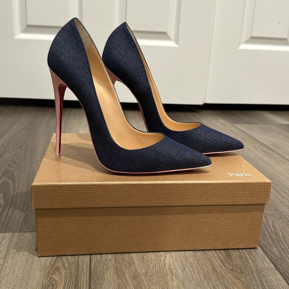 Christian Louboutin So Kate